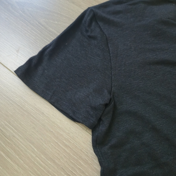 Black Women's Top with Unique Back Design Size M - Picture 3 of 6